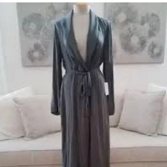 WAYF Long Sleeve DUSTER/Wrap Dress - Picture 2 of 7